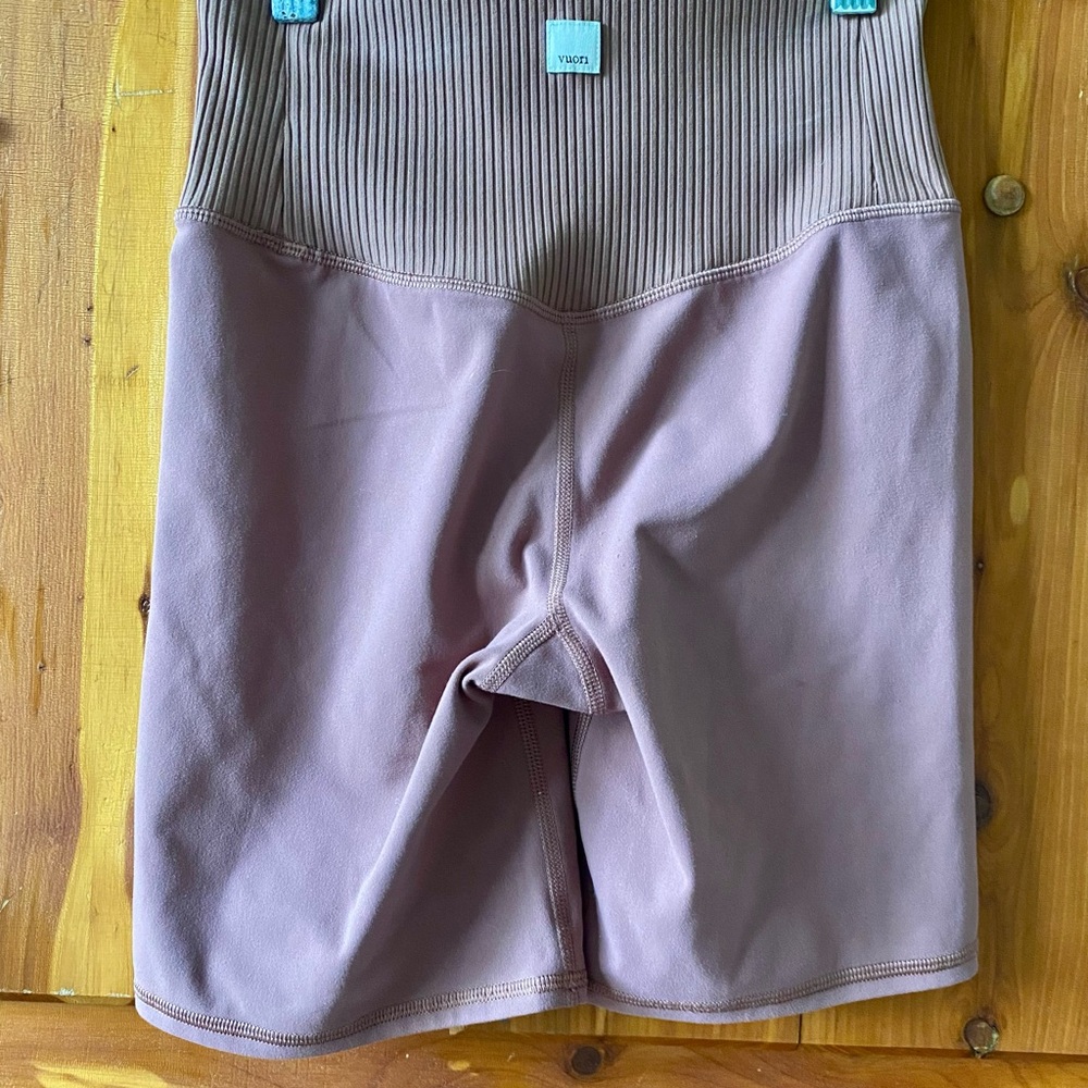 Vuori Women's Rose Mauve Bike Shorts